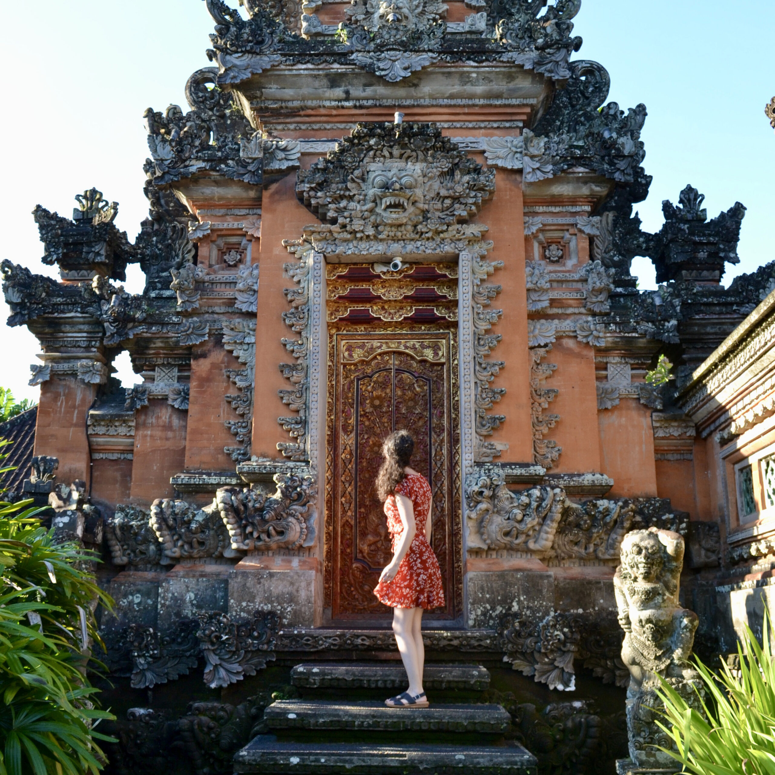 Digital Nomad Packing List: 10+ Things I Never Travel Without